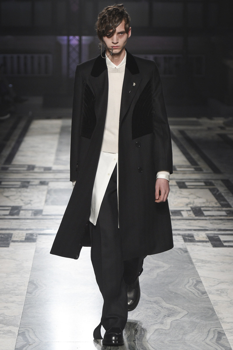 Alexander McQueen Fall 2016 - Men